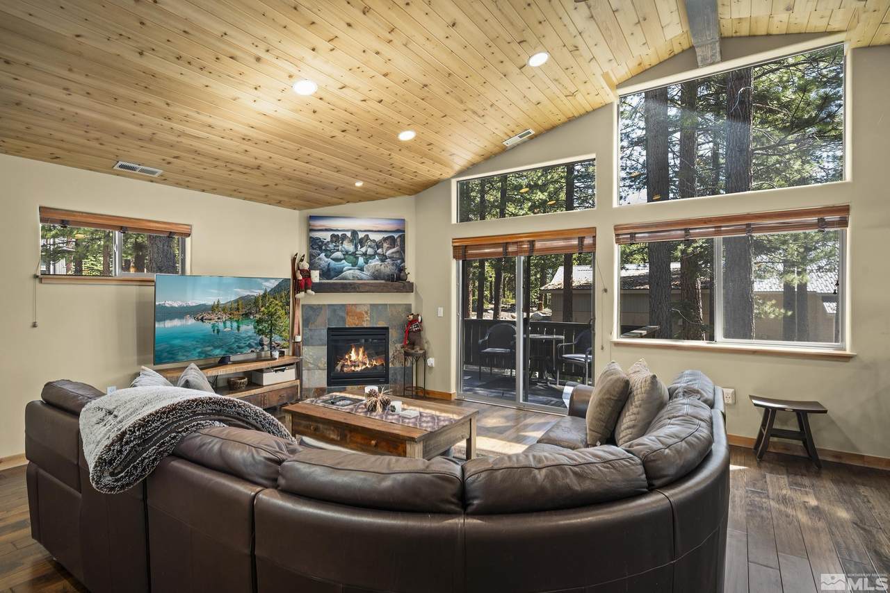 877 Northwood Boulevard - Photo 1