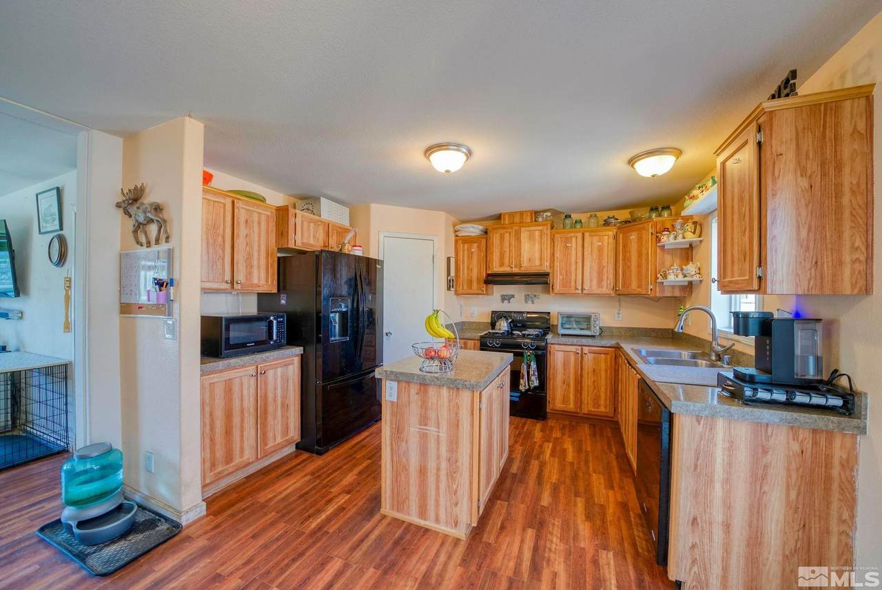 2154 Columbia Way - Photo 1