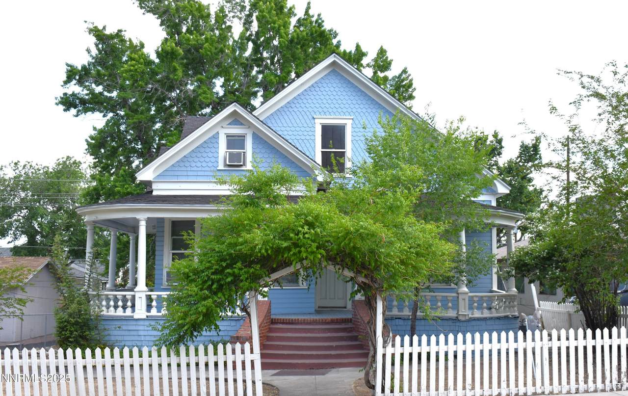 46 10th Street - Photo 1