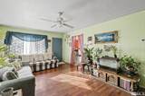 1885 Castle Way - Photo 2