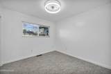 1642 York Way - Photo 18