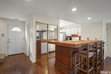 1020 Bradley Square - Photo 5