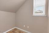 916 Garden Court - Photo 22