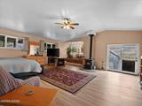 16500 Pyramid Highway - Photo 34
