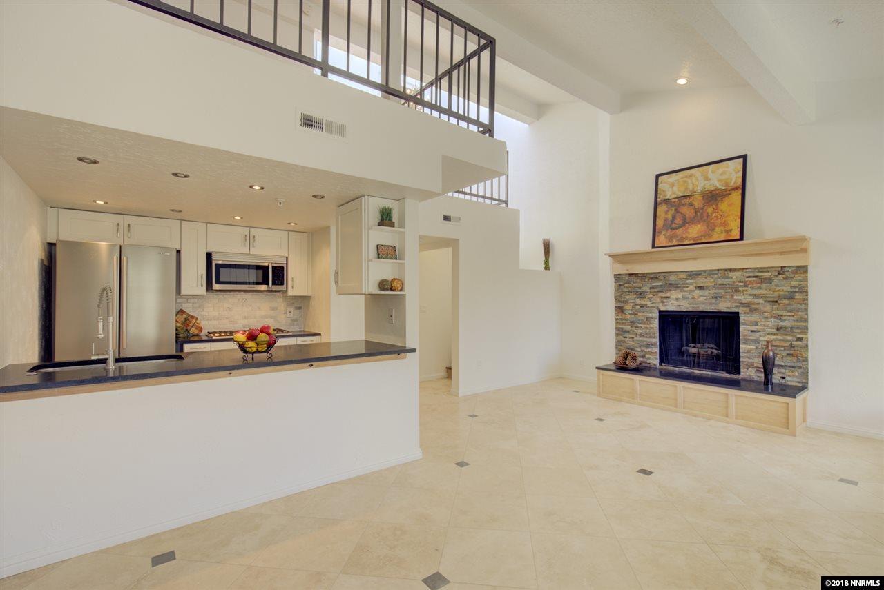 754 Boulder Ct. #17 - Photo 1