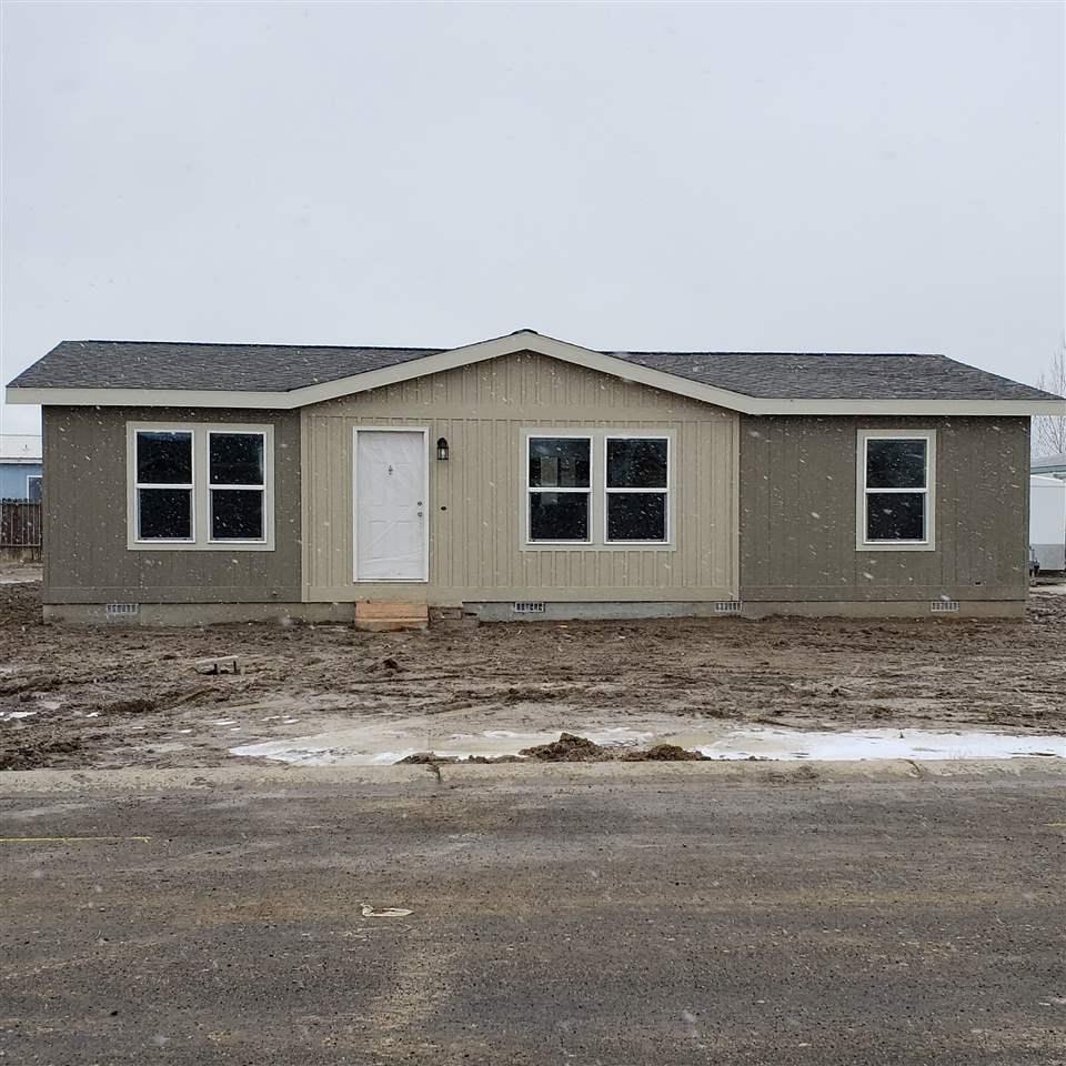 104 Lupin Drive - Photo 1