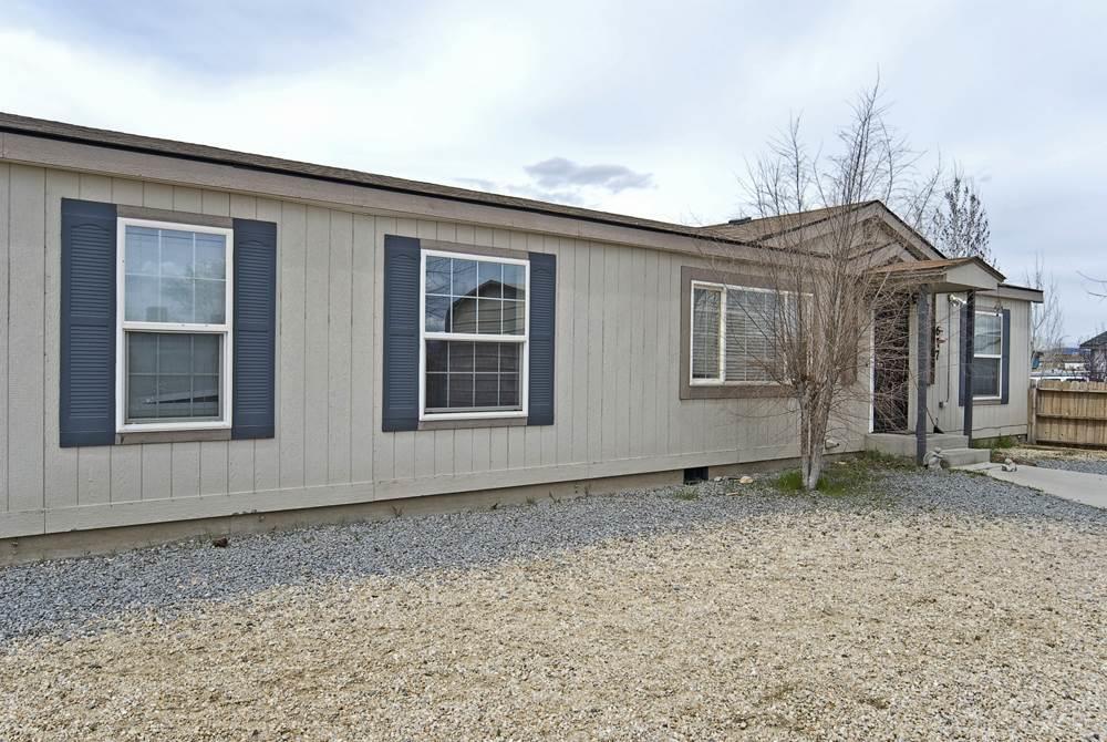 677 Warren Way - Photo 1