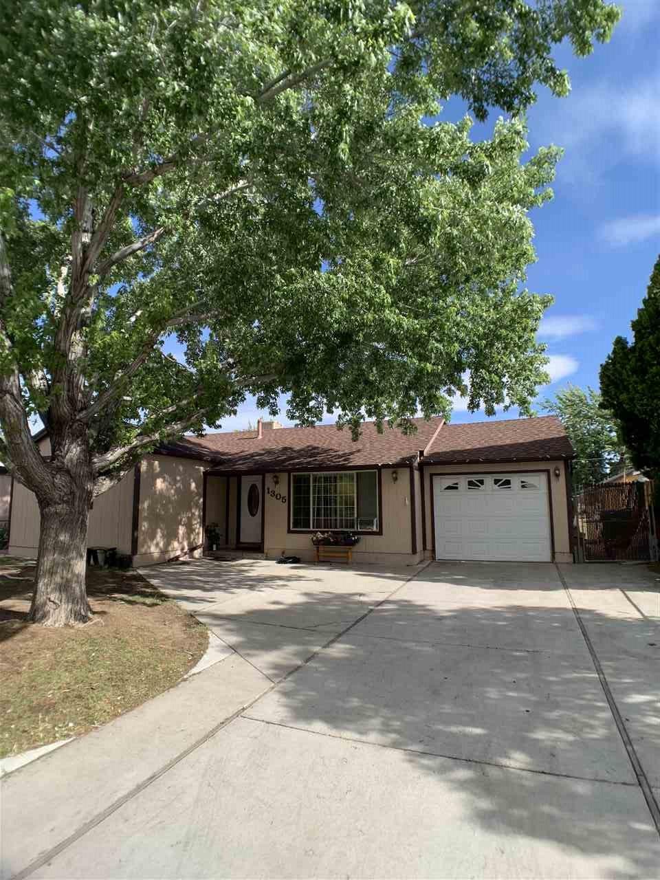 1305 Russell Way - Photo 1
