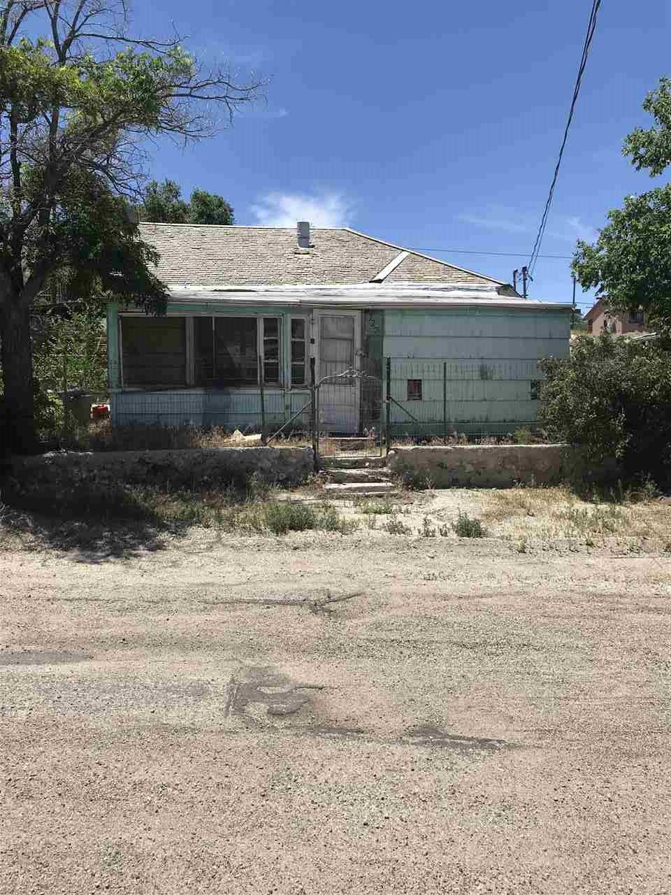 327 University St - Photo 1