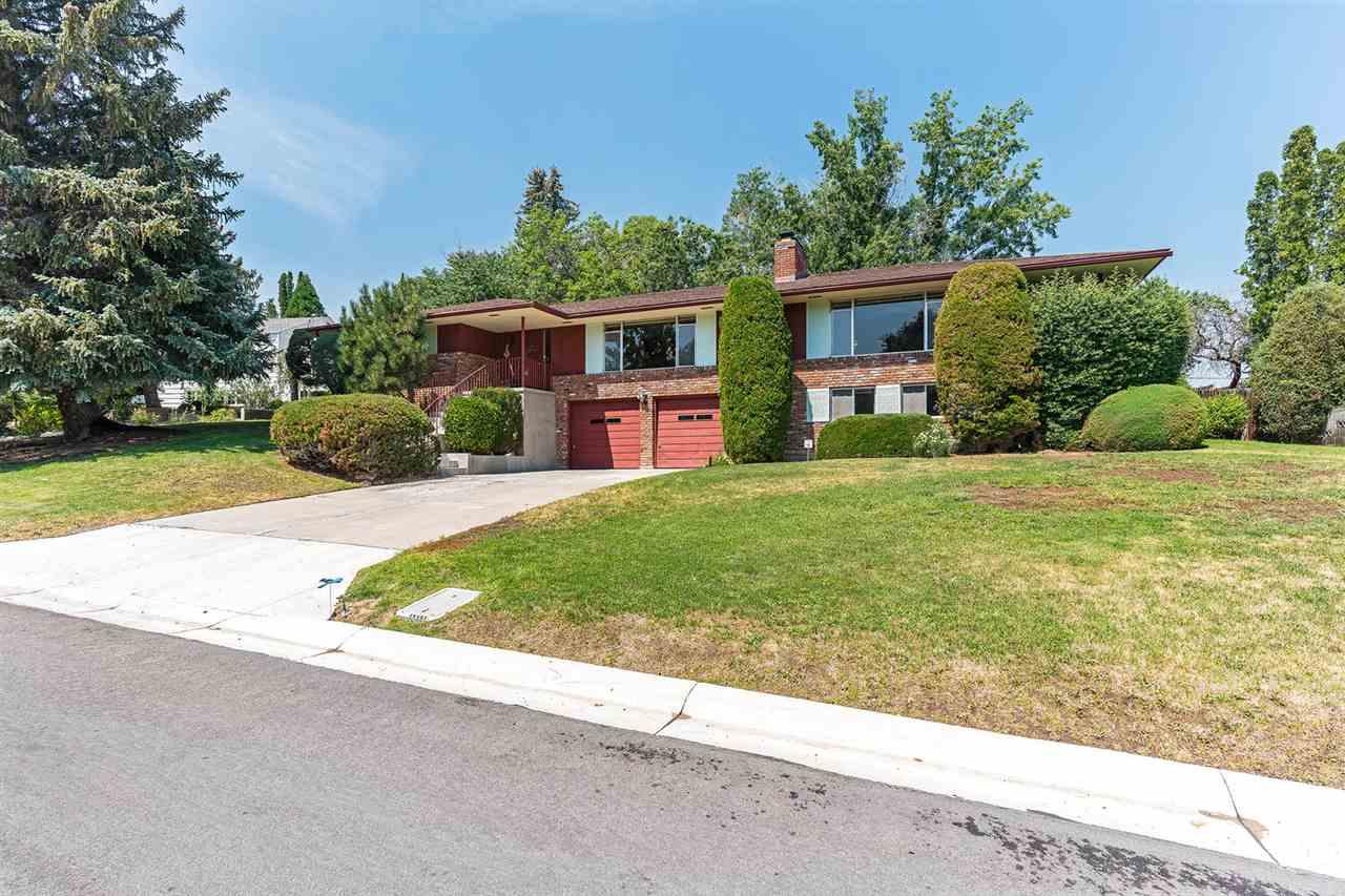 1755 Granite Drive - Photo 1