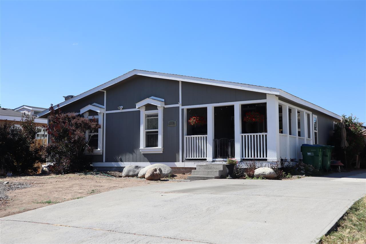 1379 Anchorage Dr - Photo 1