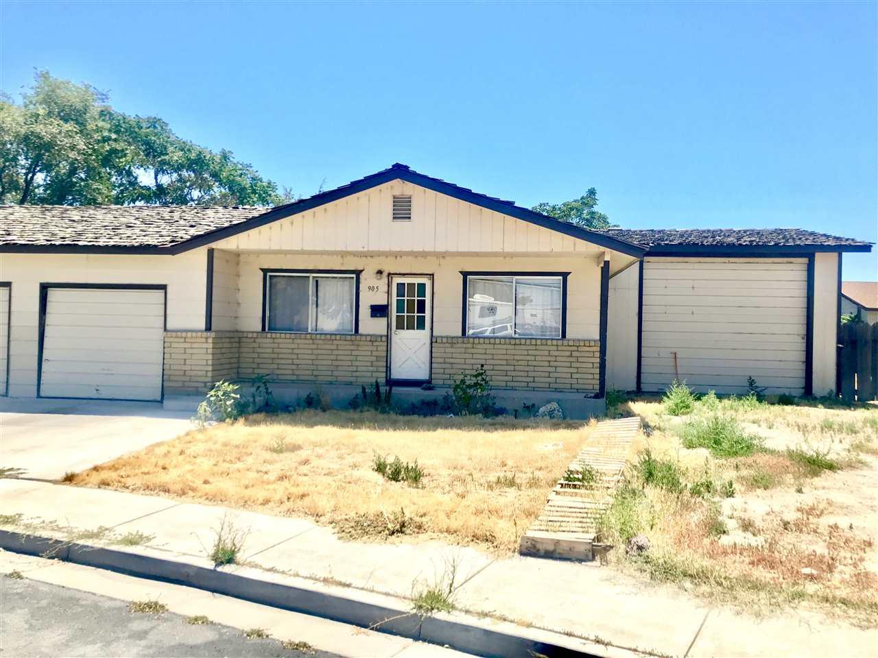 901 & 905 Center St - Photo 1