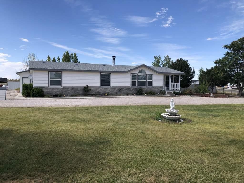 2900 Harvey - Photo 1