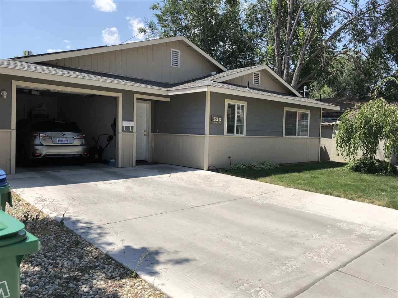 533 Reno - Photo 1