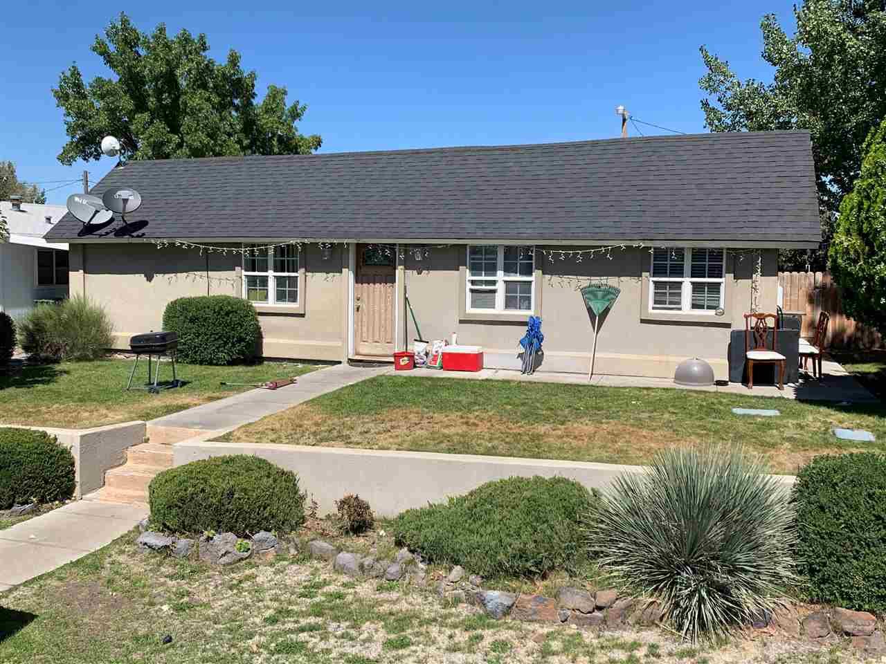 613 Monroe St - Photo 1