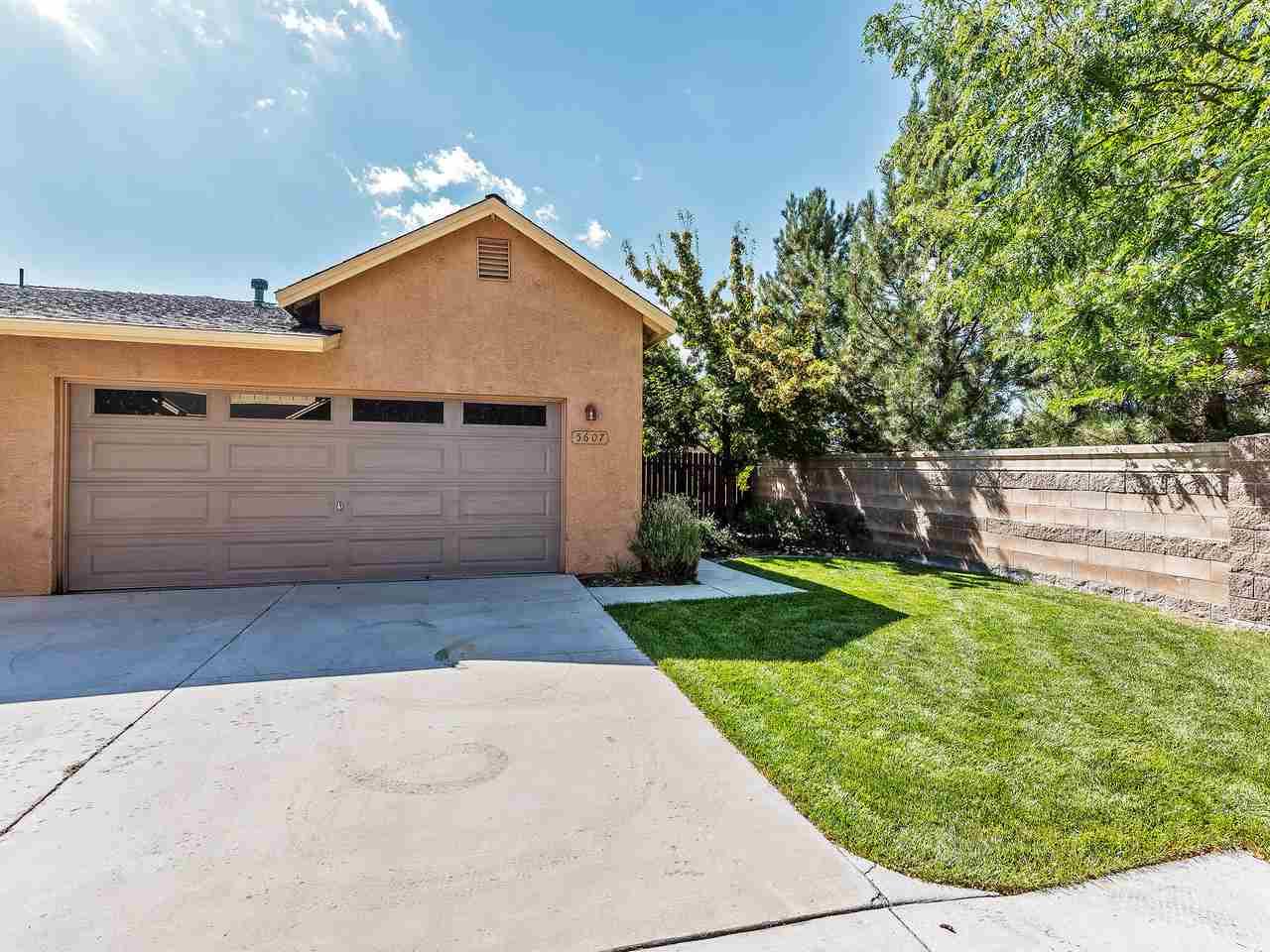 5607 Crescent Hill - Photo 1