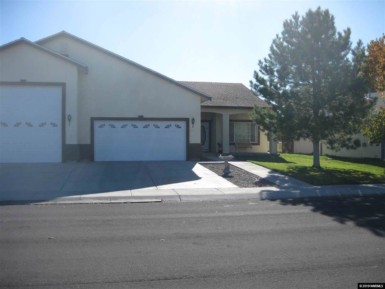 835 Divot Drive - Photo 1