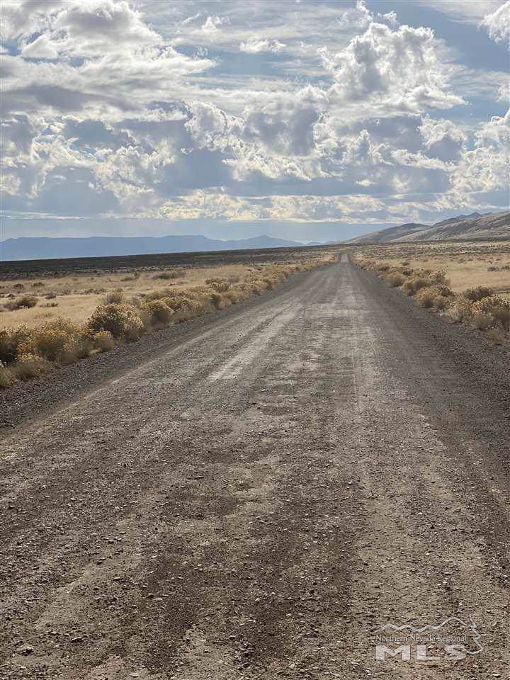 01516115 Old Emigrant Rd - Photo 1