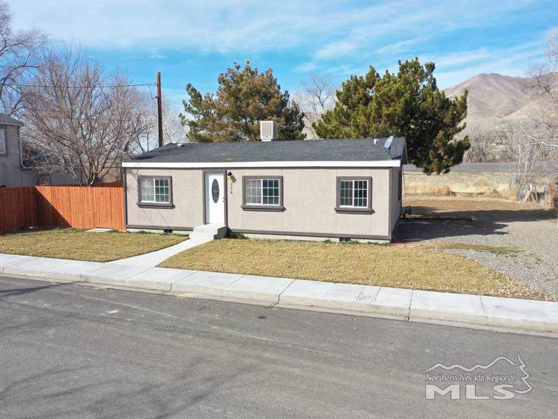 579 Second St. - Photo 1