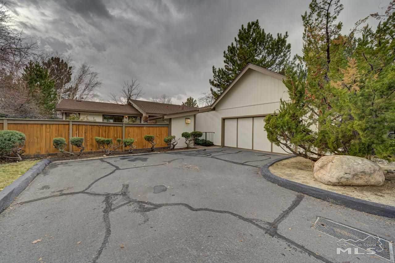 696 Riverview Circle - Photo 1