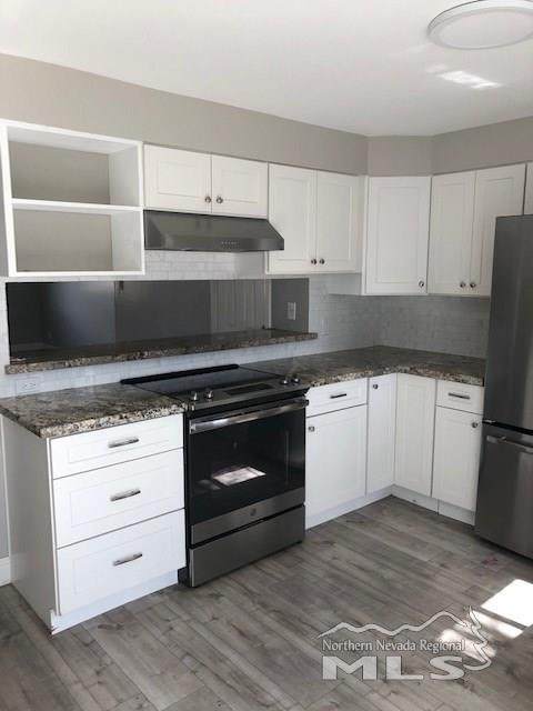 1033 Holman Way - Photo 1