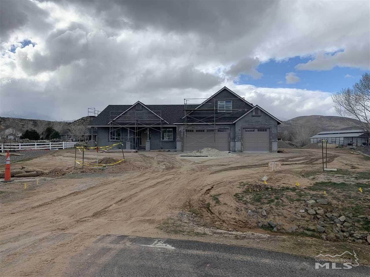 912 Alyce - Photo 1
