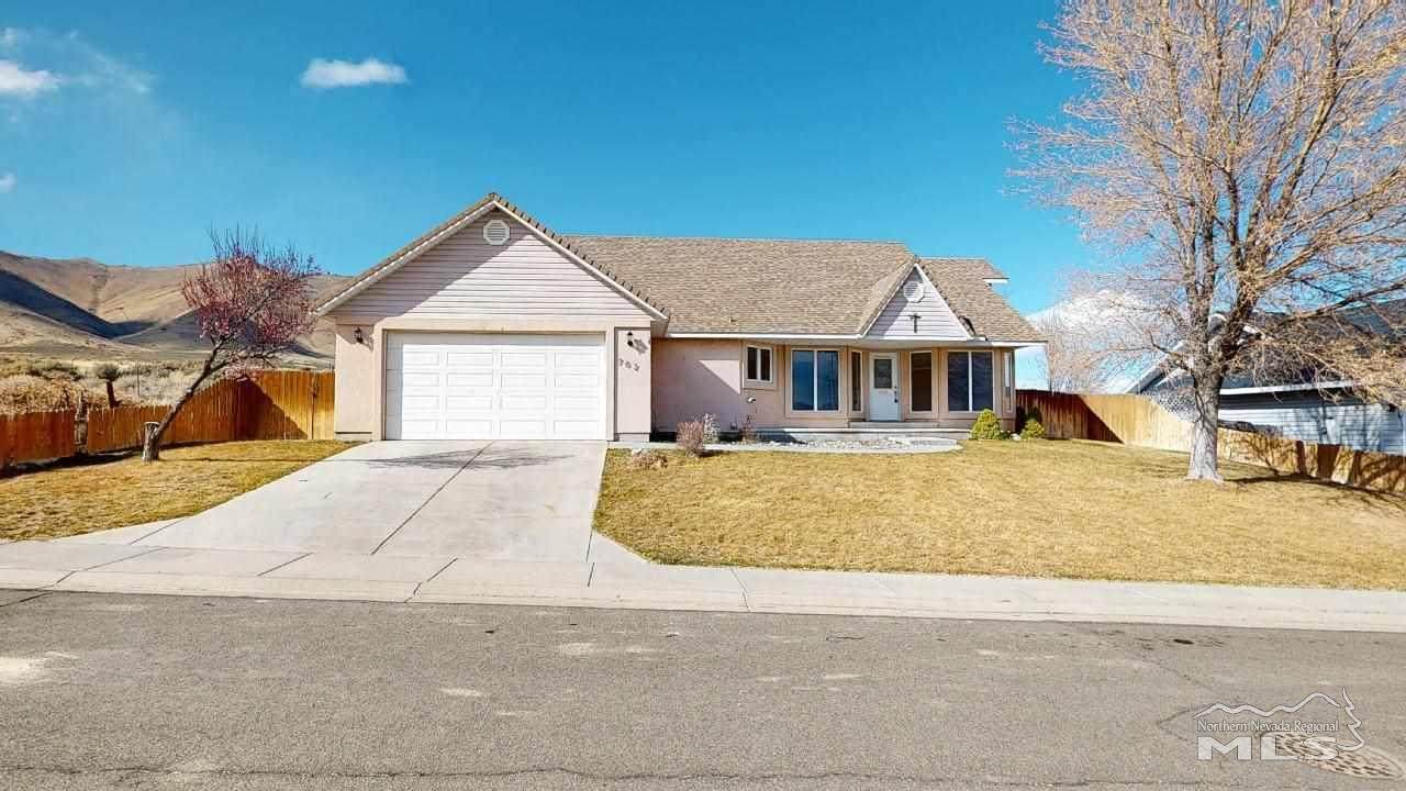 702 Castle Way - Photo 1 702 Castle Way - Photo 1