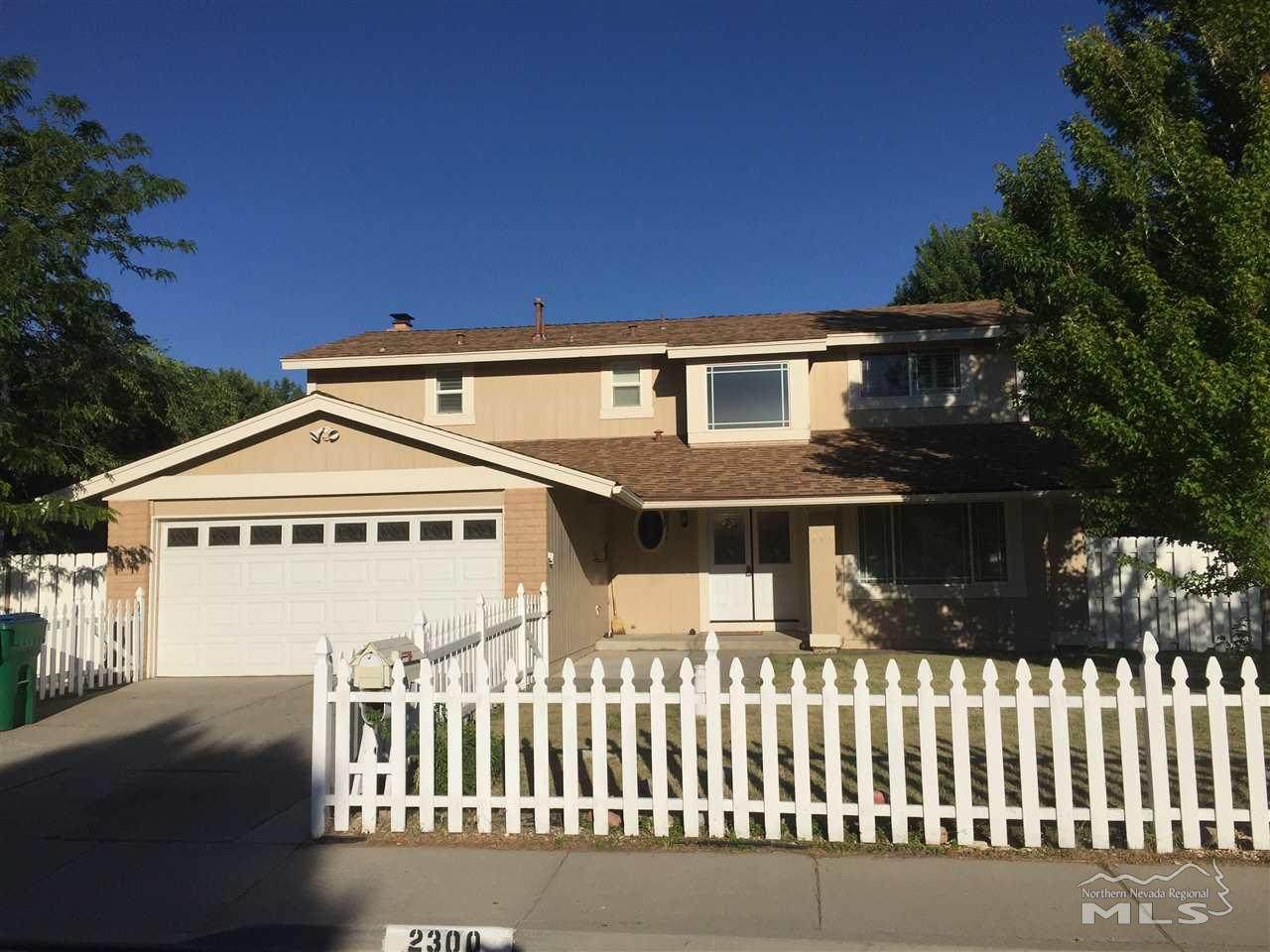 2300 Woodcrest Ln - Photo 1
