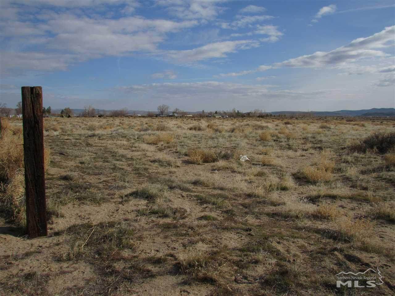 1320 Green Ave - Photo 1
