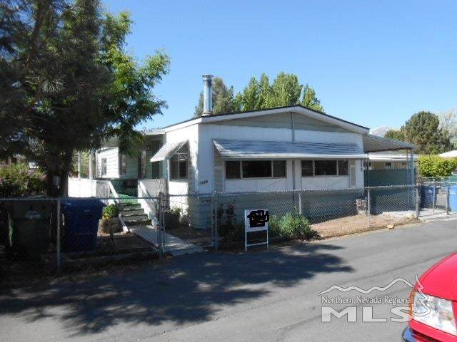 1379 Queens Ct - Photo 1