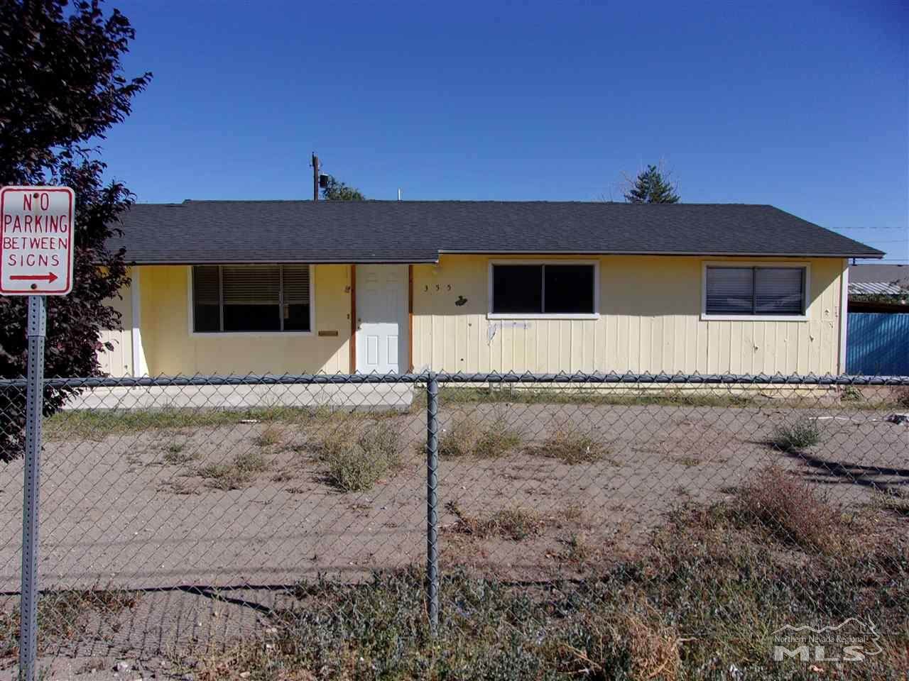 355 Hardie - Photo 1