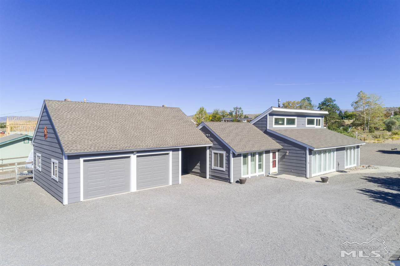 1061 Arroyo - Photo 1
