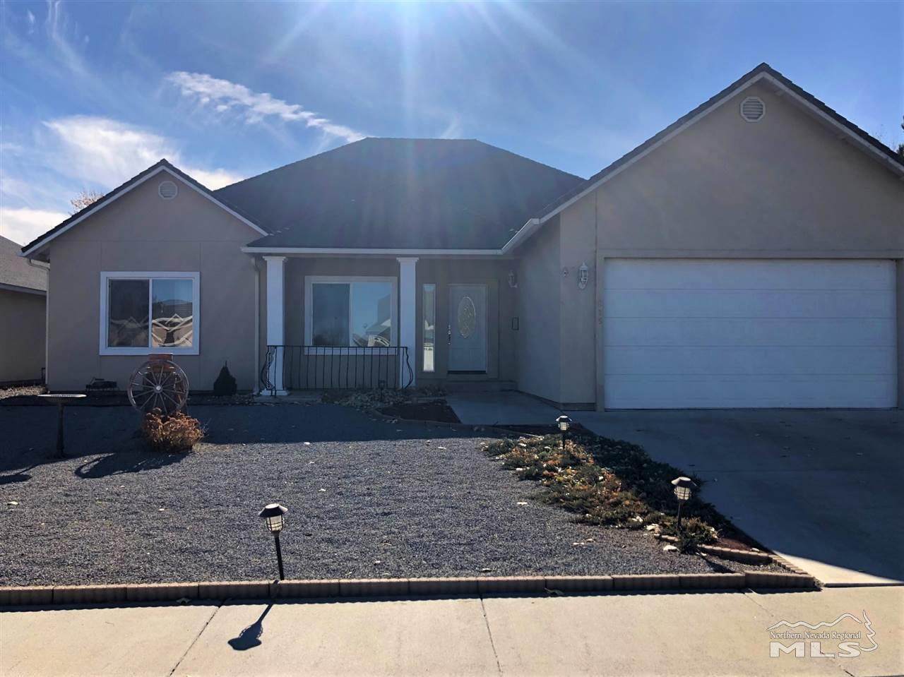 819 Divot Dr. - Photo 1