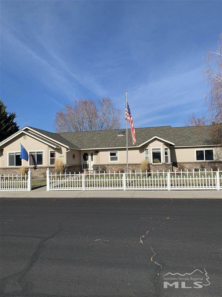 1668 Mackland Avenue - Photo 1