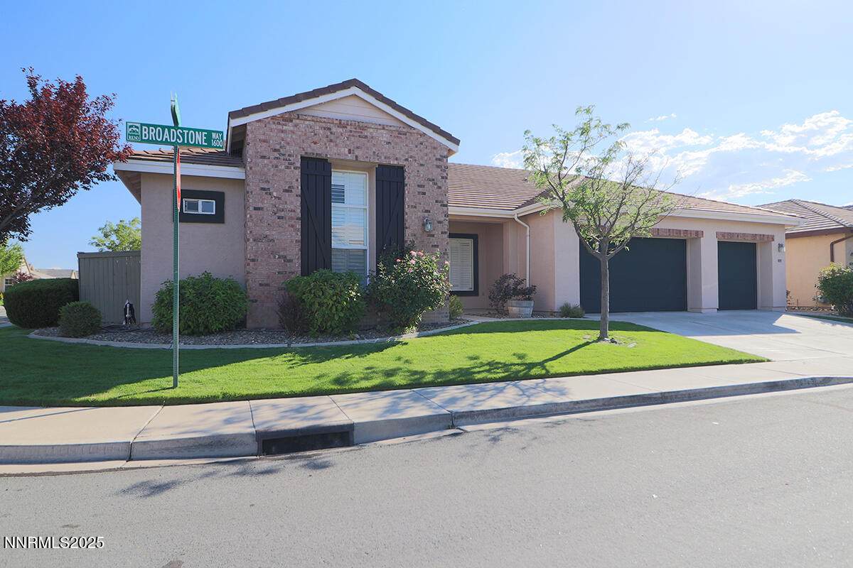 1692 Broadstone Way - Photo 1