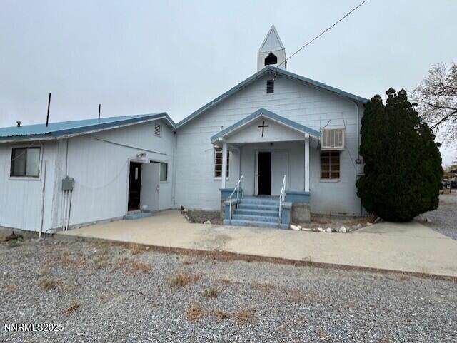 525 E Avenue - Photo 1