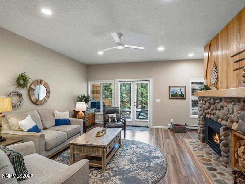 947 Incline Way - Photo 1