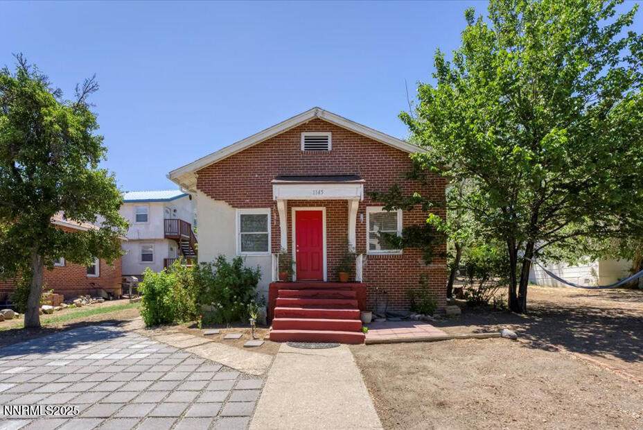 1145 Seminary Avenue - Photo 1
