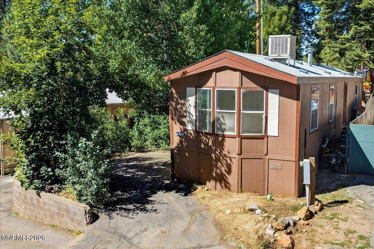 176 Crescent Drive - Photo 1