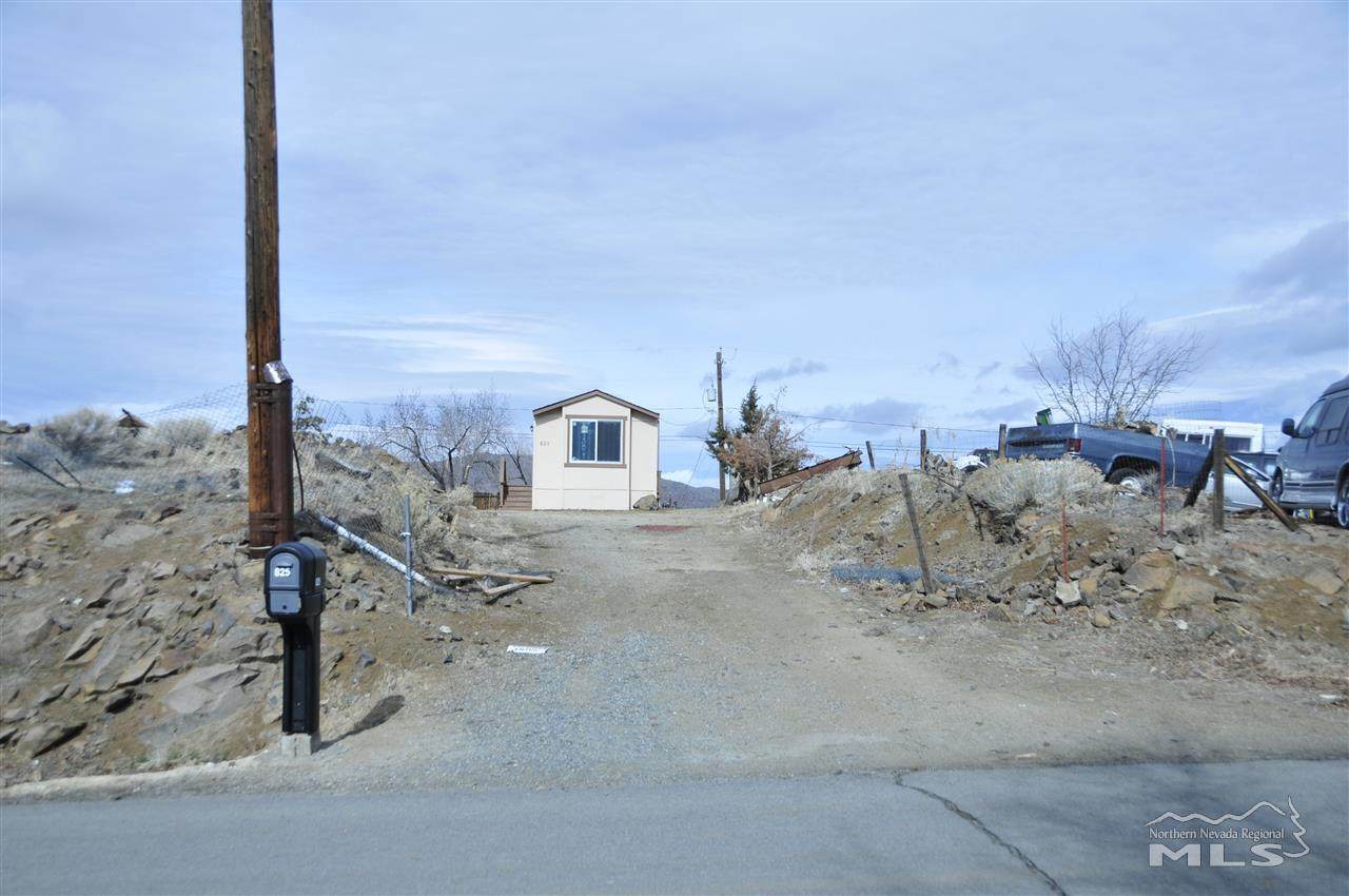 825 4th Ave - Photo 1