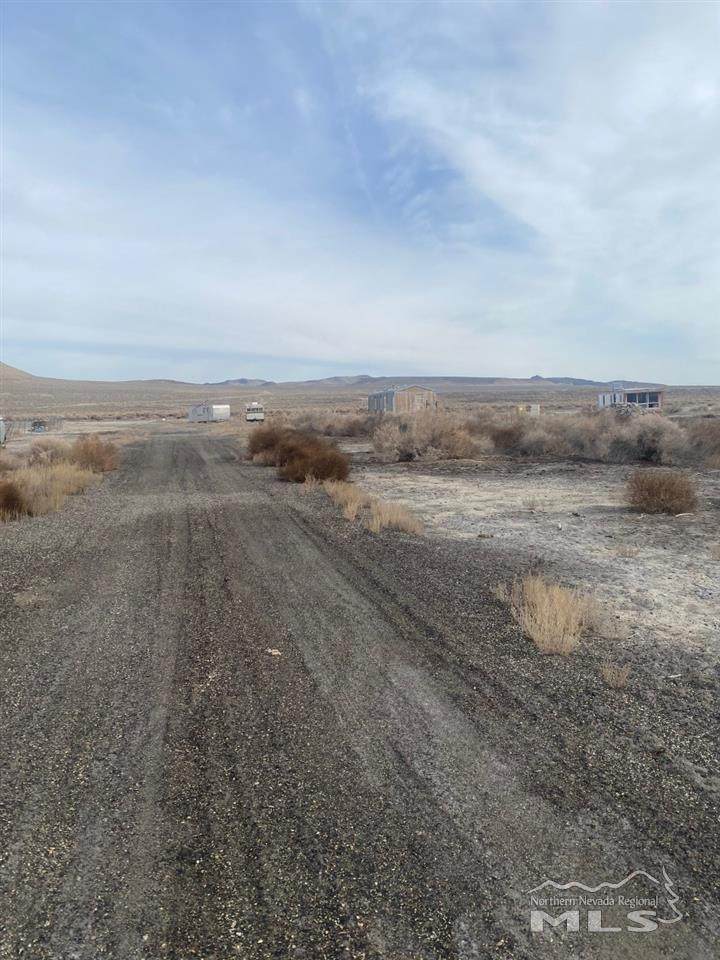999/949 California - Photo 1