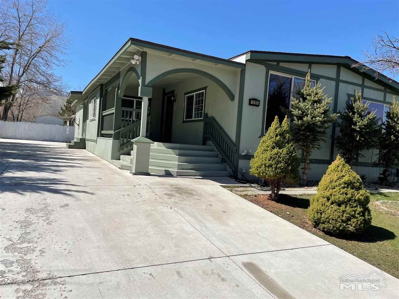 1096 Jewell Avenue - Photo 1