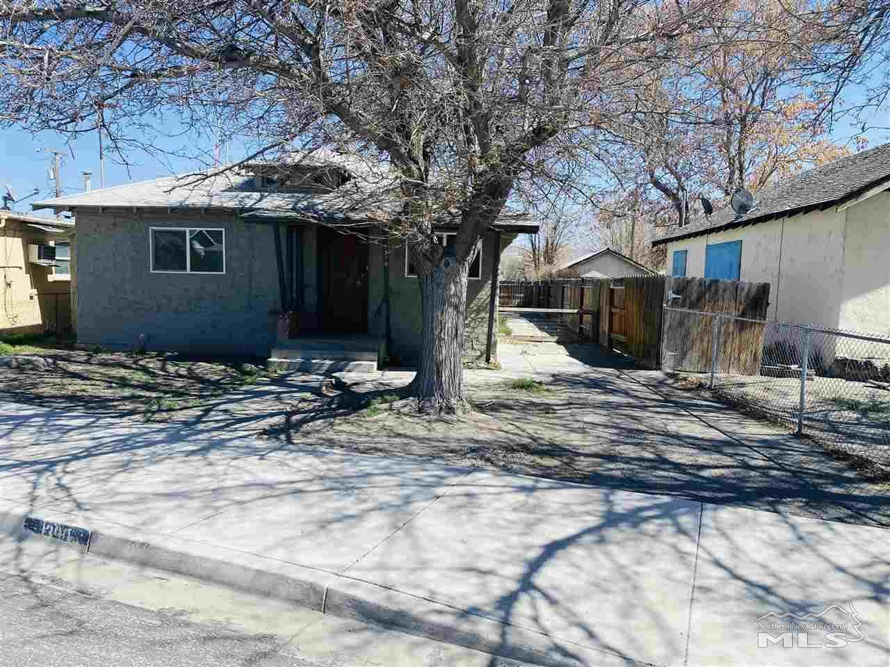 1370 Cornell Ave - Photo 1