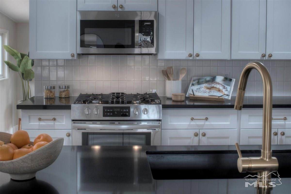 1764 Tolica - Photo 1