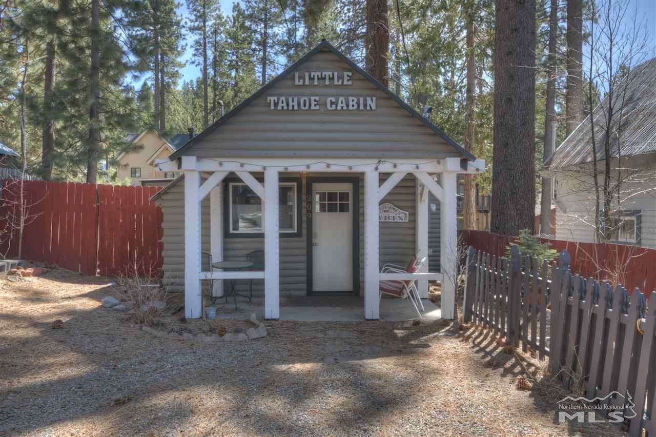 209 Lyons Avenue - Photo 1