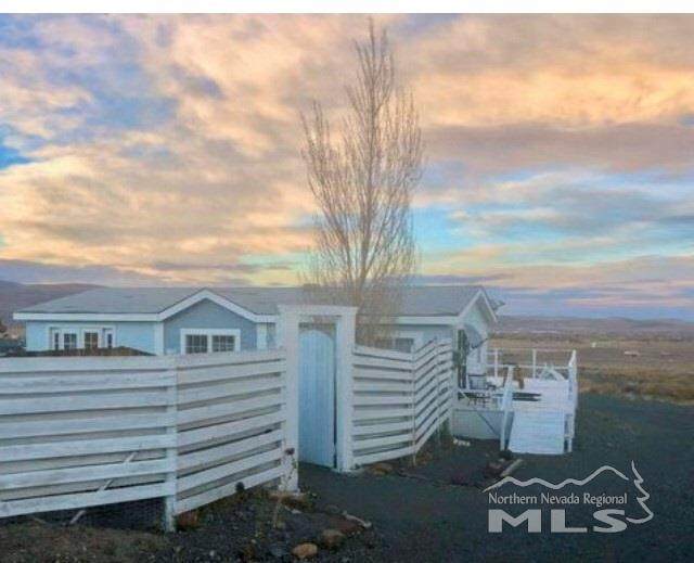 4960 Skyline Dr - Photo 1