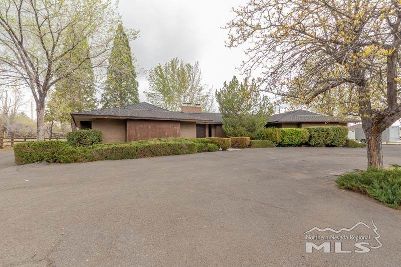 1685 Meadowview Ln - Photo 1
