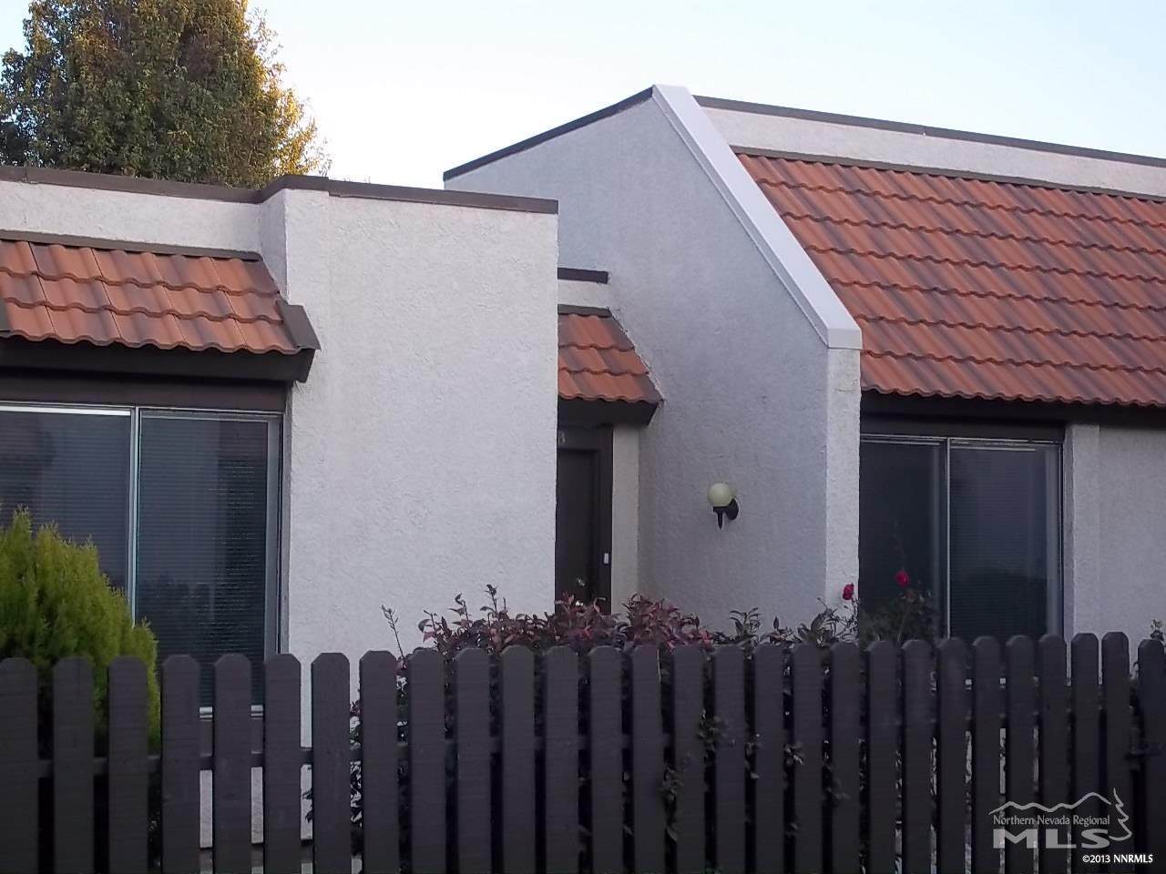 1009 Baywood #B - Photo 1