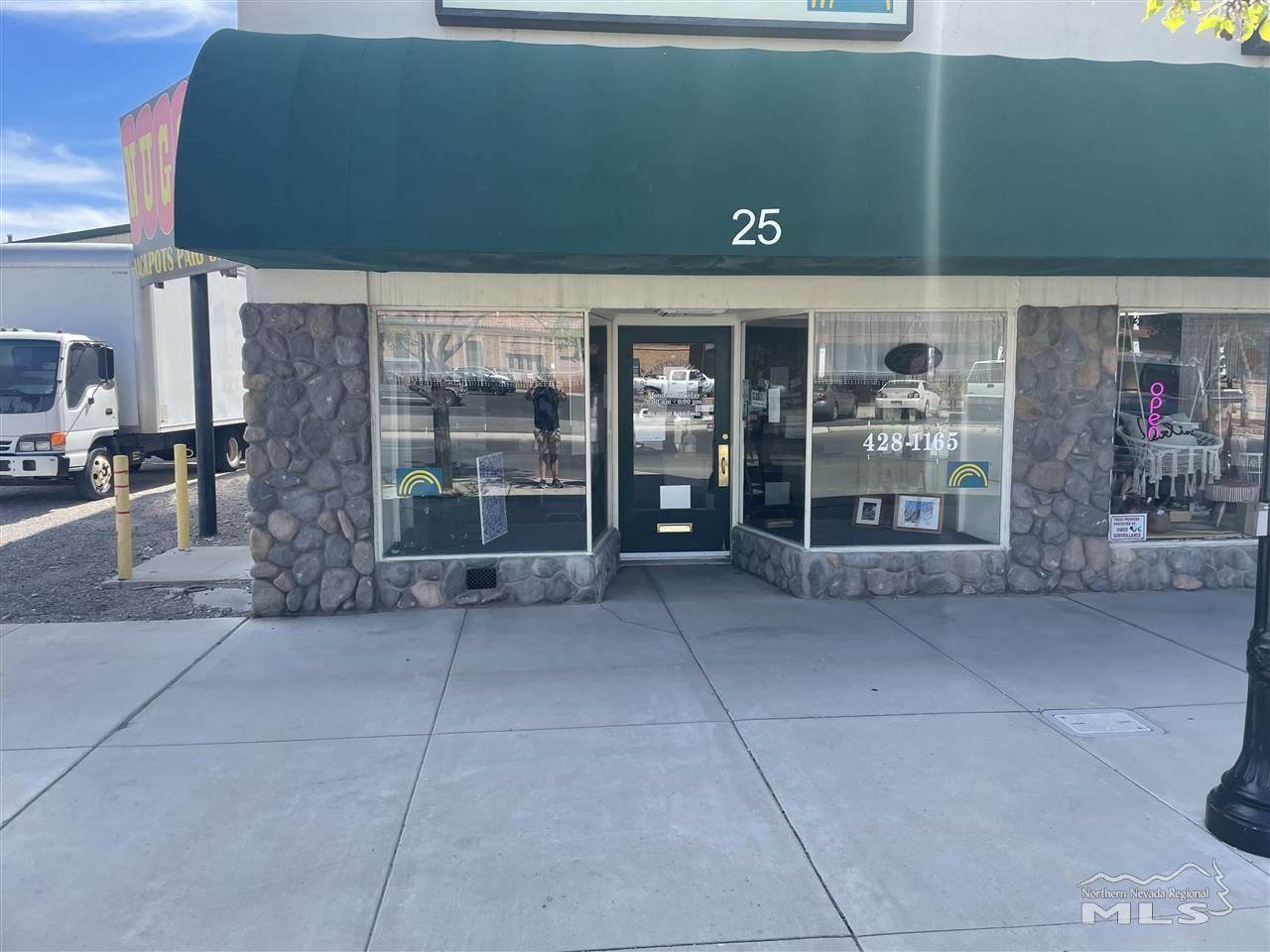 25 Maine St - Photo 1