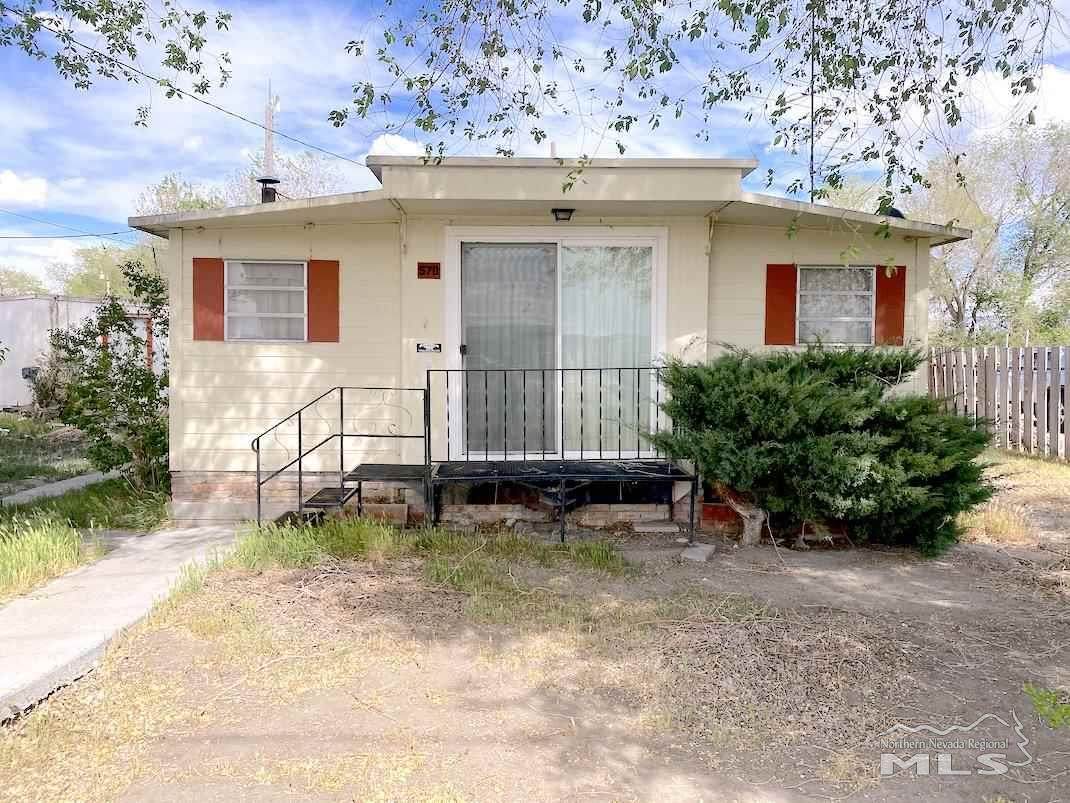 570 Meridian - Photo 1